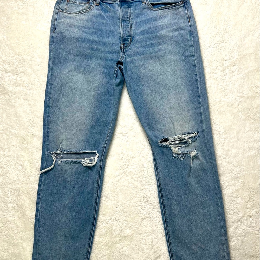 American Eagle Outfitters distressed jeans